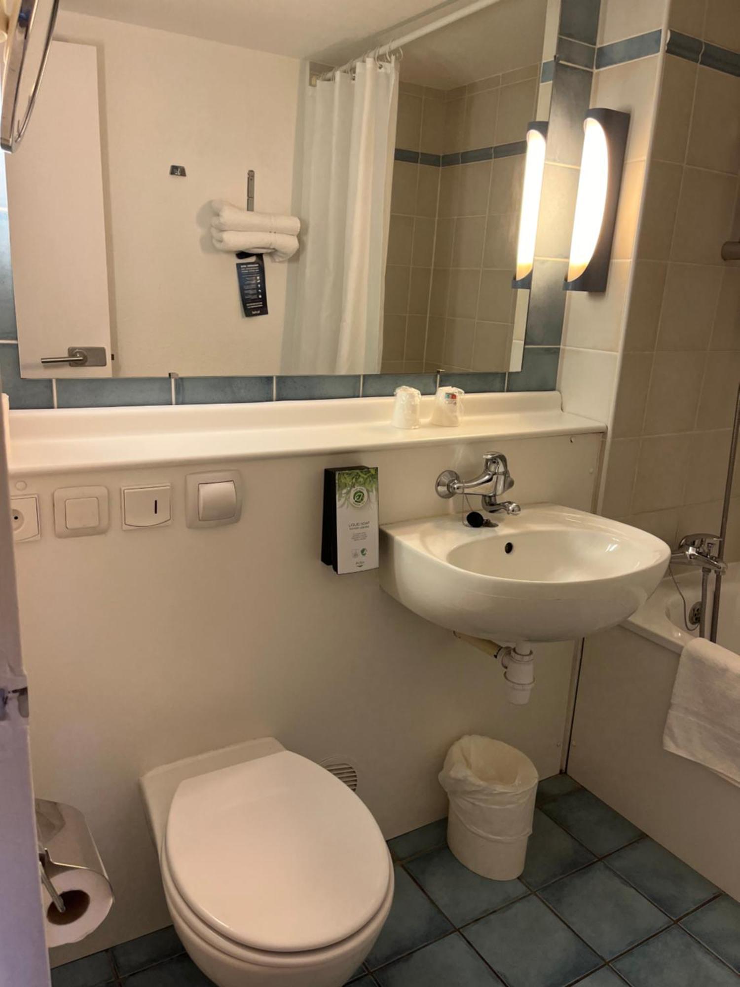 Hotel Kyriad Direct Marseille Ouest - Martigues